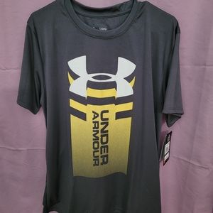 Men's Large Under Armour shirt